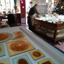 « Des artisans, des artistes et des savoir-faire », exposition et boutique