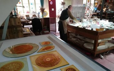 « Des artisans, des artistes et des savoir-faire », exposition et boutique